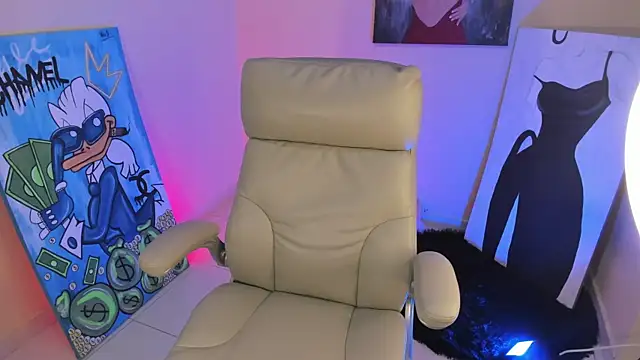 Snapshot of valu_557 chatting on 03-10-25, 12:07 valu 557 online show from 03-10-25, 12:07