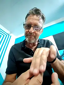 itsmeyes69 online show from 01-29-25, 05:35