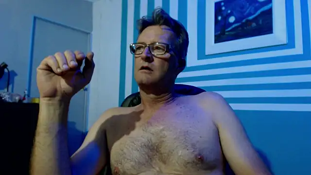 itsmeyes69 online show from 02-28-25, 09:23