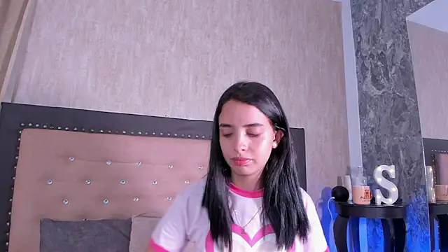 StefanyRousse online show from 06-18-26, 11:36
