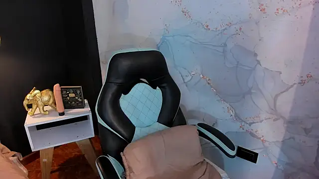 Snapshot of Sara_conde chatting on 01-19-25, 05:28 Sara conde online show from 01-19-25, 05:28