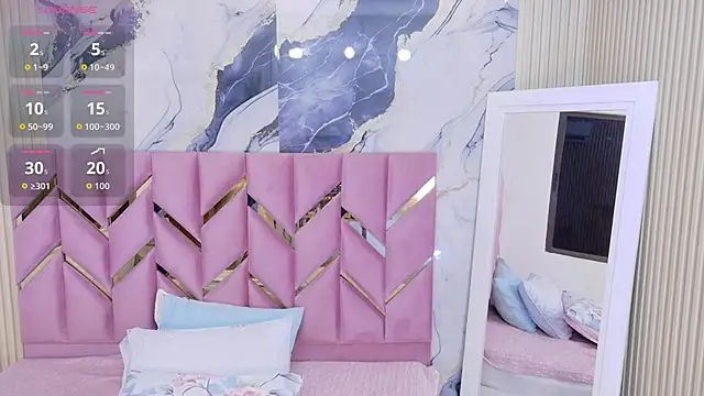 Snapshot of hotiergirl chatting on 12-04-25, 12:25 hotiergirl online show from 12-04-25, 12:25