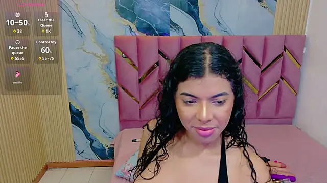 Snapshot of hotiergirl chatting on 05-18-26, 12:00 hotiergirl online show from 05-18-26, 12:00