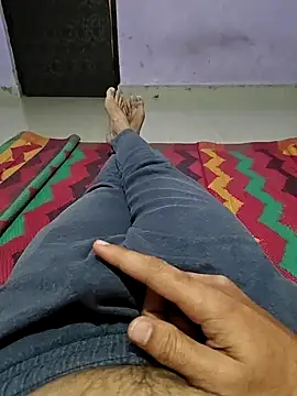 Snapshot of braveman999 chatting on 01-09-25, 04:17 braveman999 online show from 01-09-25, 04:17