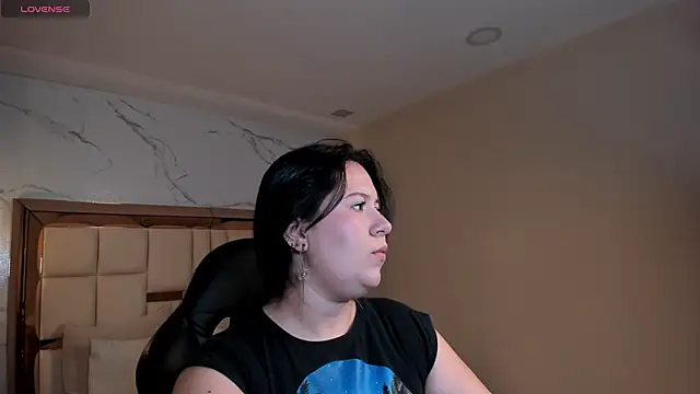 zoes milee online show from 04-14-26, 11:38