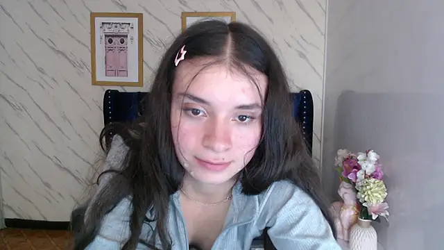 Snapshot of Sarita_v_ chatting on 03-06-25, 06:59 Sarita v online show from 03-06-25, 06:59