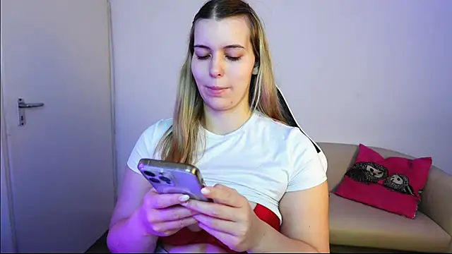 ShyHotNerd online show from 09-29-25, 07:24