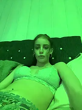 Snapshot of VioletxBlue chatting on 01-12-25, 11:15 VioletxBlue online show from 01-12-25, 11:15