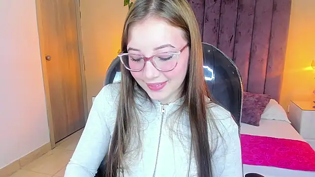 Snapshot of Dahlia_Rousse chatting on 11-28-25, 04:59 Dahlia Rousse online show from 11-28-25, 04:59