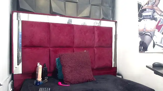 SolEvanss online show from 10-22-25, 03:23