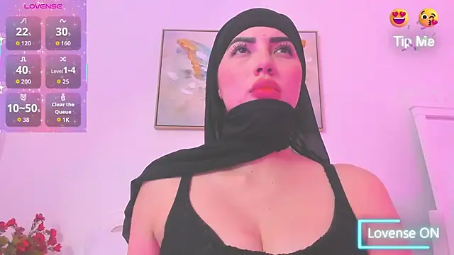 taylorsmiiith  online show from 12-04-25, 08:17