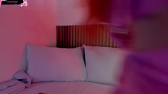 alliss ginger  online show from 11-29-25, 07:39