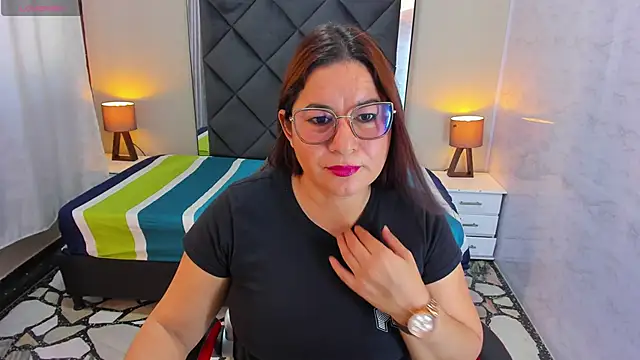 Snapshot of CamyMature chatting on 01-22-25, 06:20 CamyMature online show from 01-22-25, 06:20