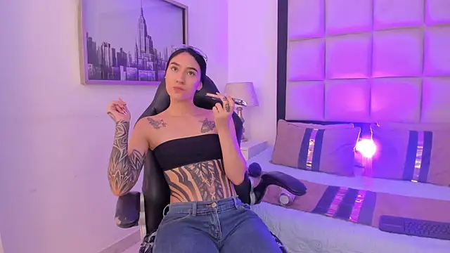 MeganPresleyy online show from 07-16-26, 12:27