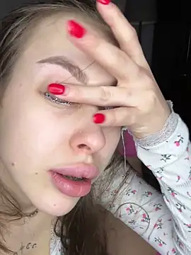 Snapshot of BeatriceXCute chatting on 02-01-25, 06:40 BeatriceXCute online show from 02-01-25, 06:40