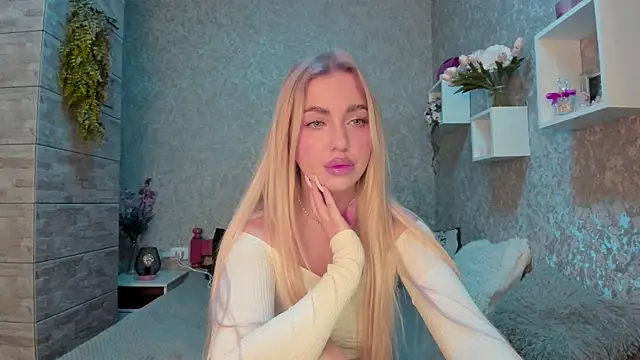 Mika Rayy online show from 10-25-25, 08:47