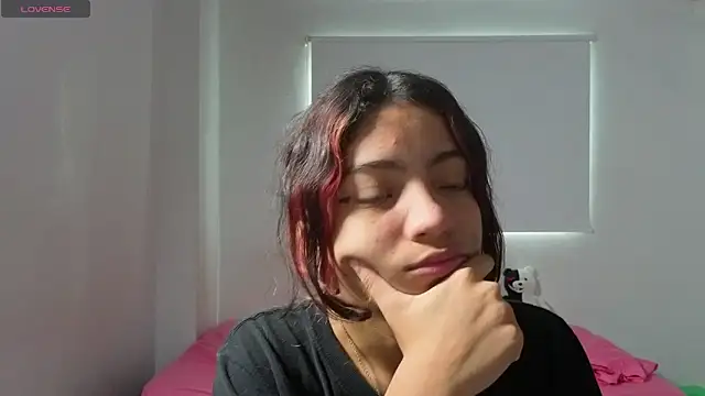 Lovelyamyy online show from 11-24-25, 12:49