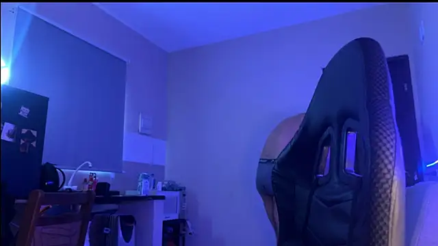 Lucasfit24 online show from 11-17-25, 04:24