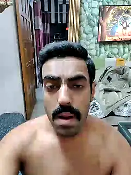 Snapshot of vaibhavchugh38 chatting on 02-06-25, 12:33 vaibhavchugh38 online show from 02-06-25, 12:33