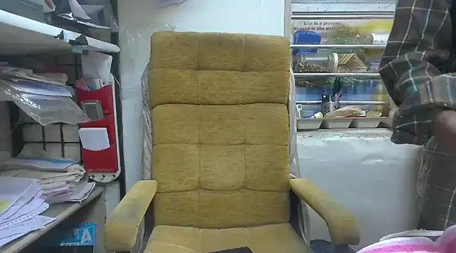 Snapshot of cute_modell chatting on 02-06-25, 10:48 cute modell online show from 02-06-25, 10:48