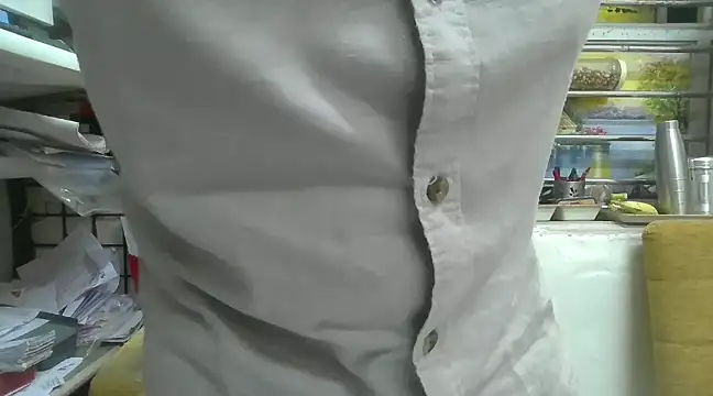 Snapshot of cute_modell chatting on 02-19-25, 01:06 cute modell online show from 02-19-25, 01:06