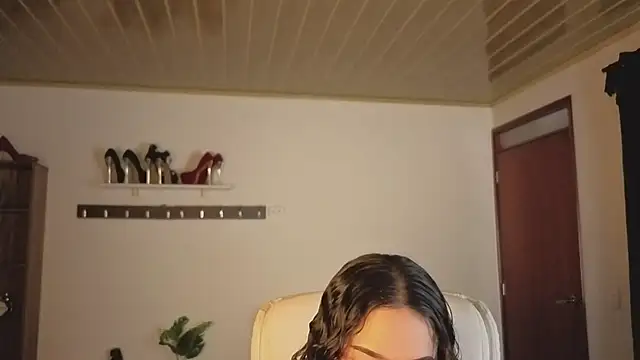 Renaxi Smith online show from 12-03-25, 07:56