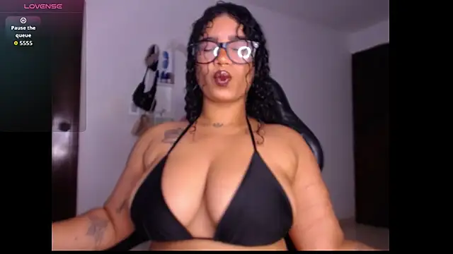 leslycarsson online show from 11-21-25, 12:54