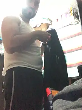 Snapshot of leonardohot1987 chatting on 01-10-25, 03:39 leonardohot1987 online show from 01-10-25, 03:39