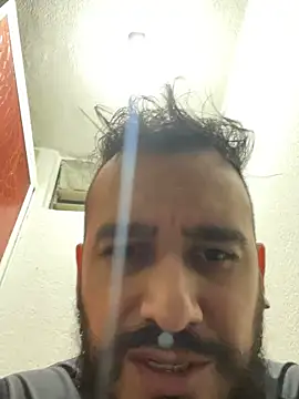 Snapshot of leonardohot1987 chatting on 01-10-25, 07:14 leonardohot1987 online show from 01-10-25, 07:14