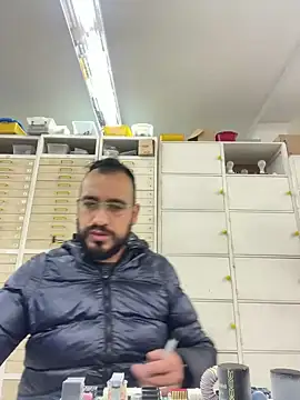 Snapshot of leonardohot1987 chatting on 01-10-25, 04:09 leonardohot1987 online show from 01-10-25, 04:09