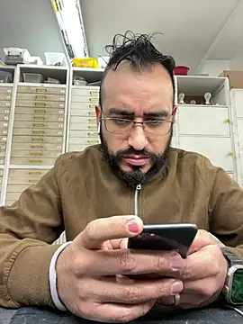 Snapshot of leonardohot1987 chatting on 01-16-25, 09:19 leonardohot1987 online show from 01-16-25, 09:19