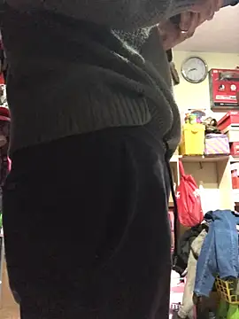 Snapshot of leonardohot1987 chatting on 01-28-25, 04:18 leonardohot1987 online show from 01-28-25, 04:18