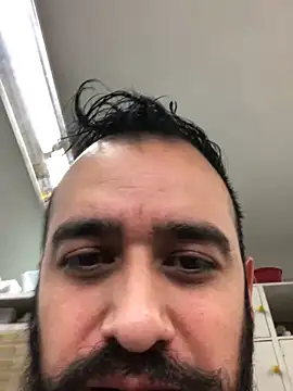 Snapshot of leonardohot1987 chatting on 01-28-25, 04:41 leonardohot1987 online show from 01-28-25, 04:41