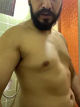 Snapshot of leonardohot1987 chatting on 02-12-25, 03:18 leonardohot1987 online show from 02-12-25, 03:18