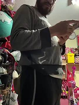 Snapshot of leonardohot1987 chatting on 02-19-25, 04:12 leonardohot1987 online show from 02-19-25, 04:12