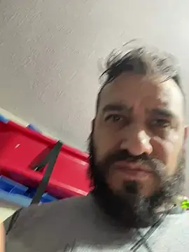 Snapshot of leonardohot1987 chatting on 02-20-25, 05:33 leonardohot1987 online show from 02-20-25, 05:33