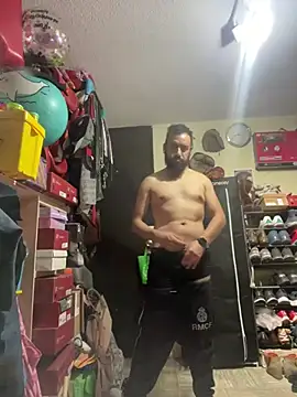 Snapshot of leonardohot1987 chatting on 02-28-25, 05:15 leonardohot1987 online show from 02-28-25, 05:15