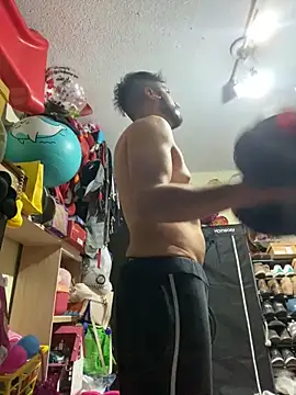 Snapshot of leonardohot1987 chatting on 03-07-25, 04:35 leonardohot1987 online show from 03-07-25, 04:35