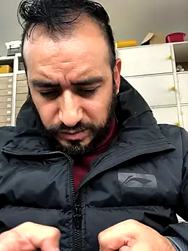 Snapshot of leonardohot1987 chatting on 01-06-26, 05:38 leonardohot1987 online show from 01-06-26, 05:38