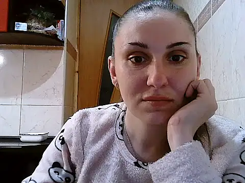 Yuliia30 online show from 04-18-26, 07:18