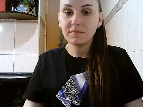 Snapshot of Yuliia30 chatting on 05-13-26, 03:42 Yuliia30 online show from 05-13-26, 03:42