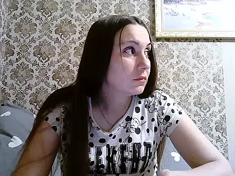 Snapshot of Yuliia30 chatting on 05-20-26, 04:13 Yuliia30 online show from 05-20-26, 04:13