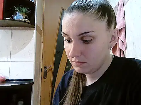 Snapshot of Yuliia30 chatting on 05-24-26, 06:24 Yuliia30 online show from 05-24-26, 06:24