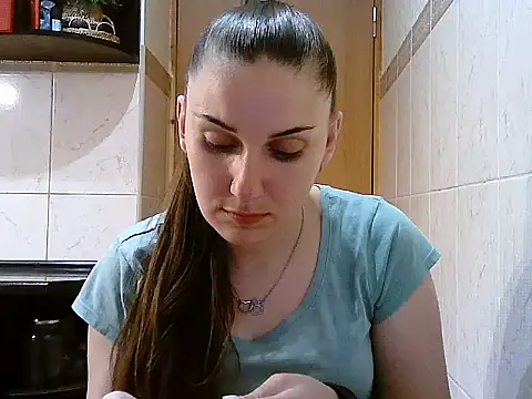 Snapshot of Yuliia30 chatting on 05-26-26, 04:03 Yuliia30 online show from 05-26-26, 04:03