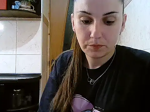 Snapshot of Yuliia30 chatting on 05-31-26, 06:09 Yuliia30 online show from 05-31-26, 06:09