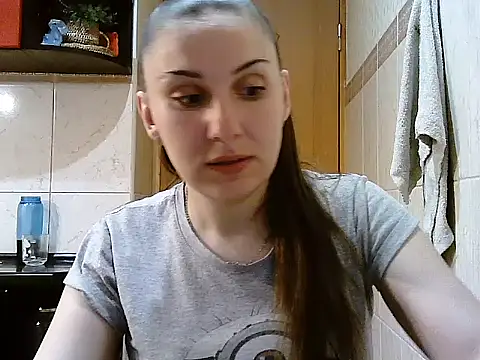 Snapshot of Yuliia30 chatting on 06-04-26, 04:57 Yuliia30 online show from 06-04-26, 04:57