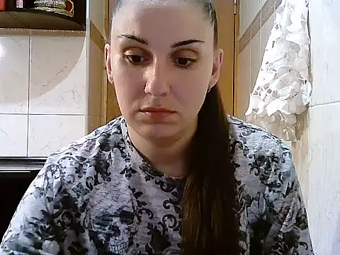Snapshot of Yuliia30 chatting on 06-06-26, 06:45 Yuliia30 online show from 06-06-26, 06:45