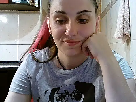 Snapshot of Yuliia30 chatting on 06-26-26, 04:44 Yuliia30 online show from 06-26-26, 04:44