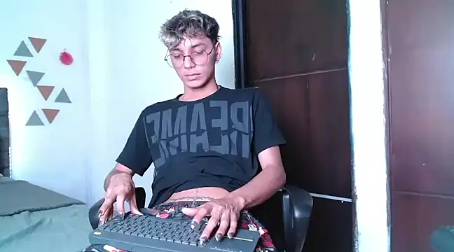 Snapshot of andrew_willyams chatting on 01-13-25, 02:11 andrew willyams online show from 01-13-25, 02:11