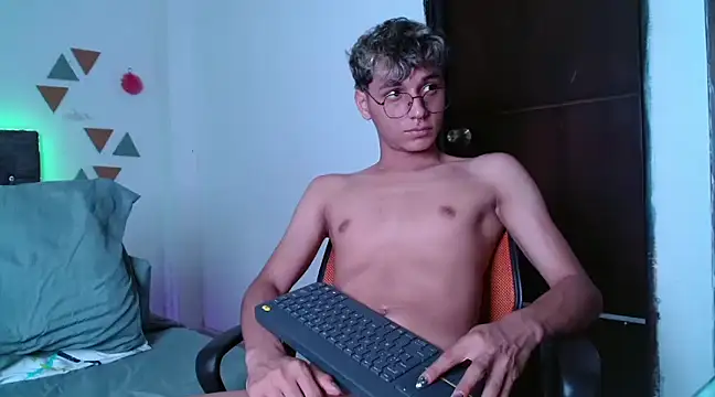 Snapshot of andrew_willyams chatting on 01-13-25, 05:12 andrew willyams online show from 01-13-25, 05:12